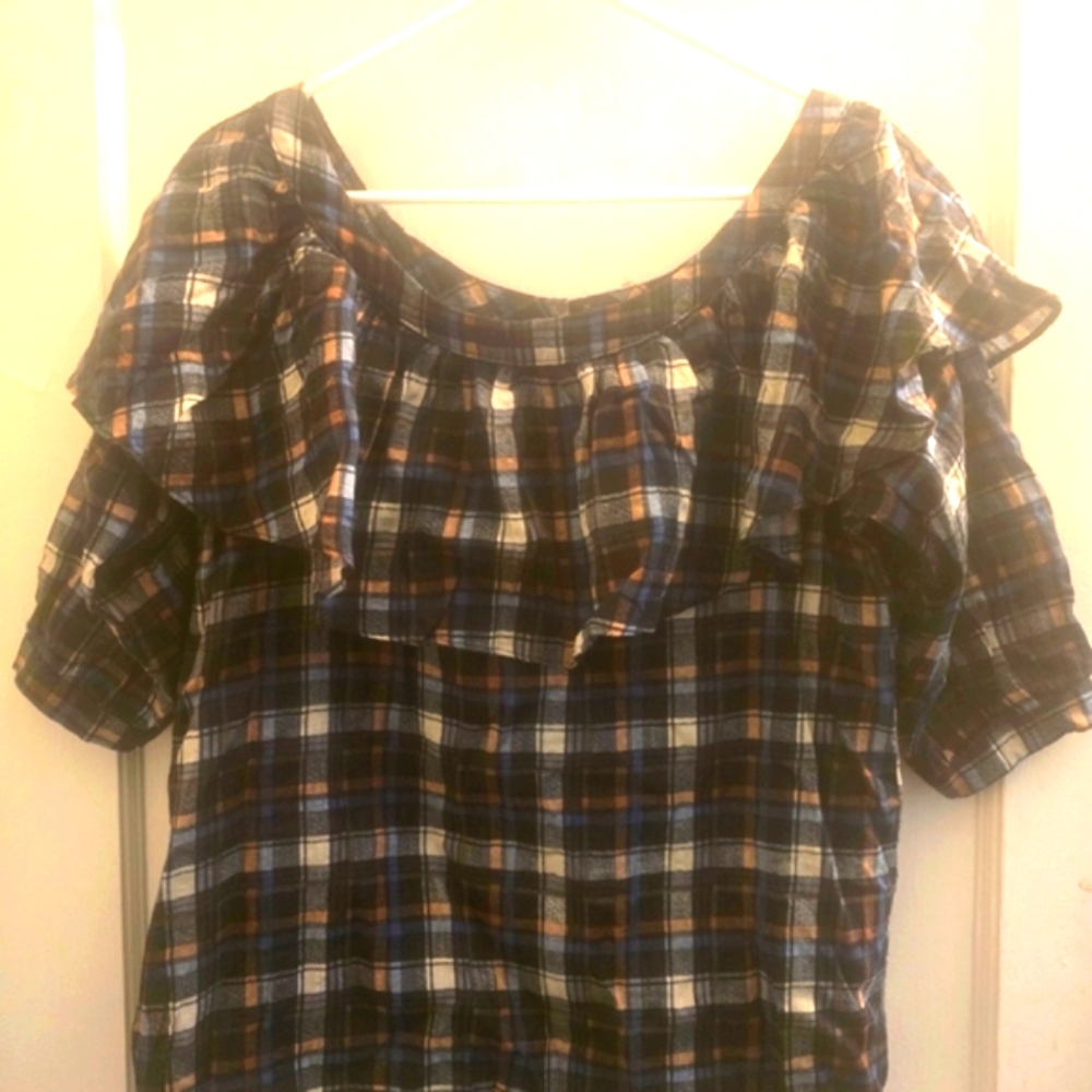 NWOT! Hayden Los Angeles Plaid Ruffle Top! Buttons Down The Back! Size S PTP 17"